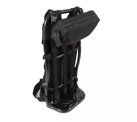 Estructura de porteo EFFRAK Full Black resistente y ergonómica