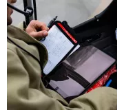 Plancheta de vuelo CAVOK negra para tablets hasta 11"