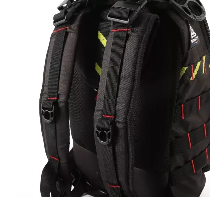 Mochila MATT Black Line ligera y coqué termoformada