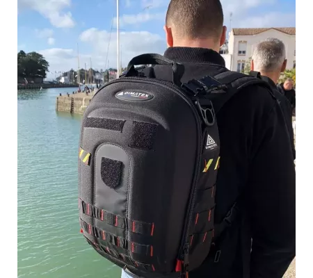 Mochila MATT Black Line ligera y coqué termoformada