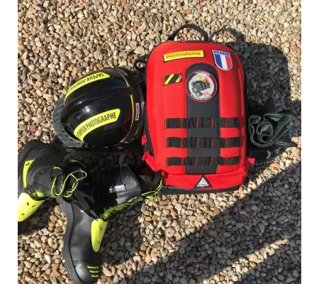 Mochila MATT Roja ligera y coqué termoformada