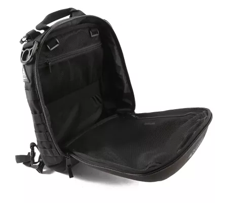 Mochila MATT Full Black ligera, coqué y compacta