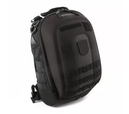 Mochila MATT Full Black ligera, coqué y compacta