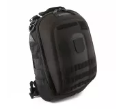 Mochila MATT Full Black ligera, coqué y compacta