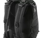 Mochila MATT Full Black ligera, coqué y compacta