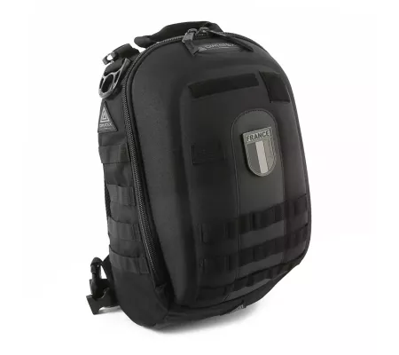 Mochila MATT Full Black ligera, coqué y compacta