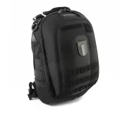 Mochila MATT Full Black ligera, coqué y compacta