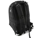 Mochila MATT Full Black ligera, coqué y compacta