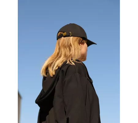 Gorra Negra GK Ajustable | Gorra Profesional Resistente