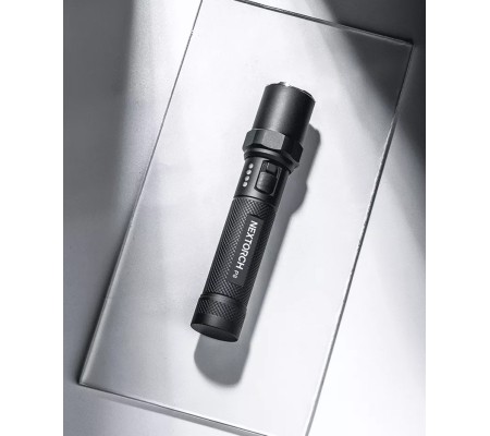 Linterna compacta P8 de 1600 lúmenes - NEXTORCH